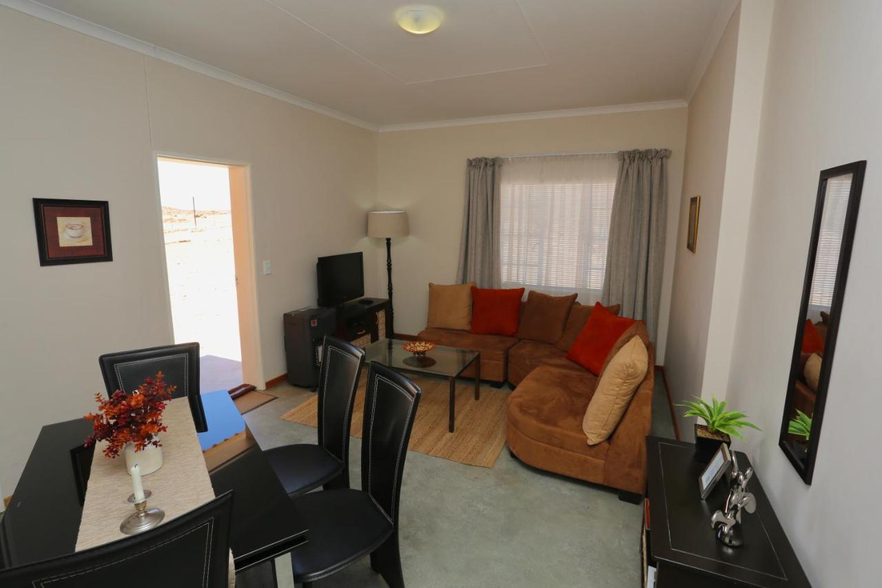 Orange House Self Catering Aus Exterior foto